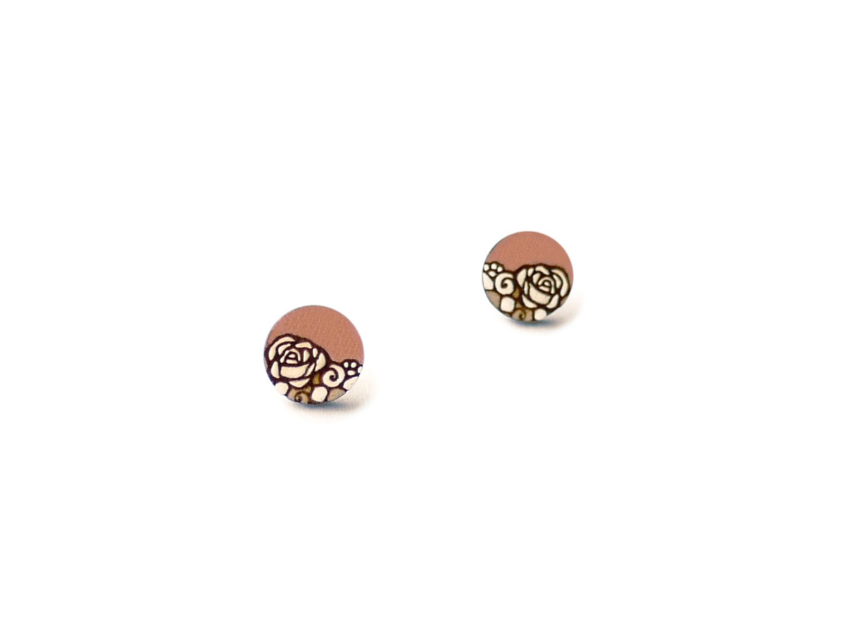 chic wooden studs in rose gold color mini round