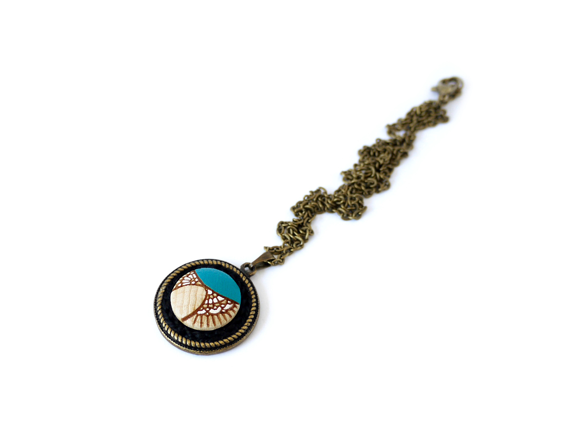 turquoise wooden necklace